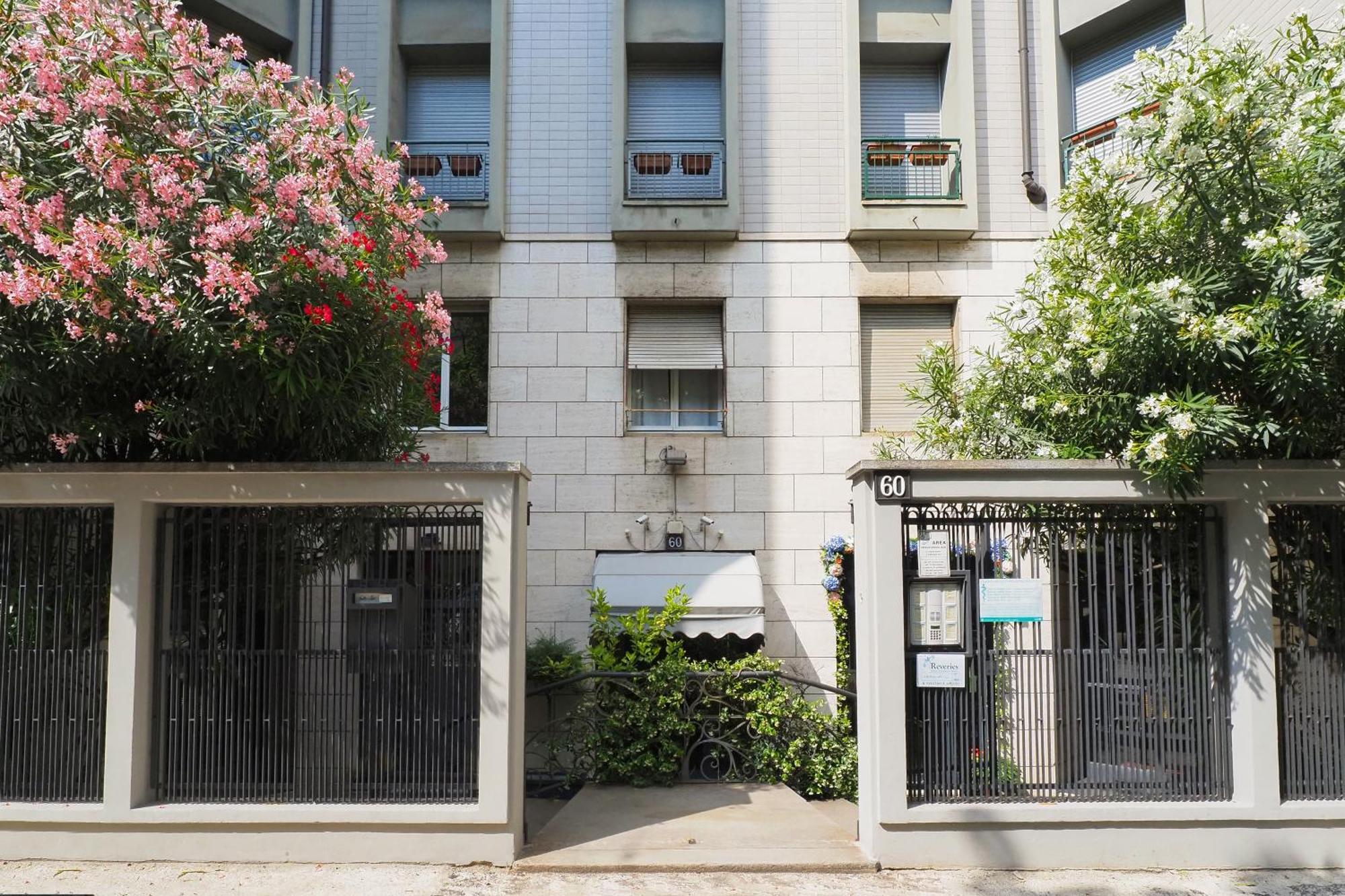 Elegant Moscova Apt Milán Exterior foto